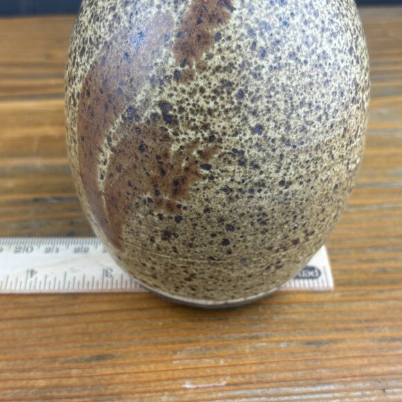 Vintage Studio Pottery Speckled Bud Vase Earth Tones Hand Thrown Ceramic Bottle - Picture 12 of 13